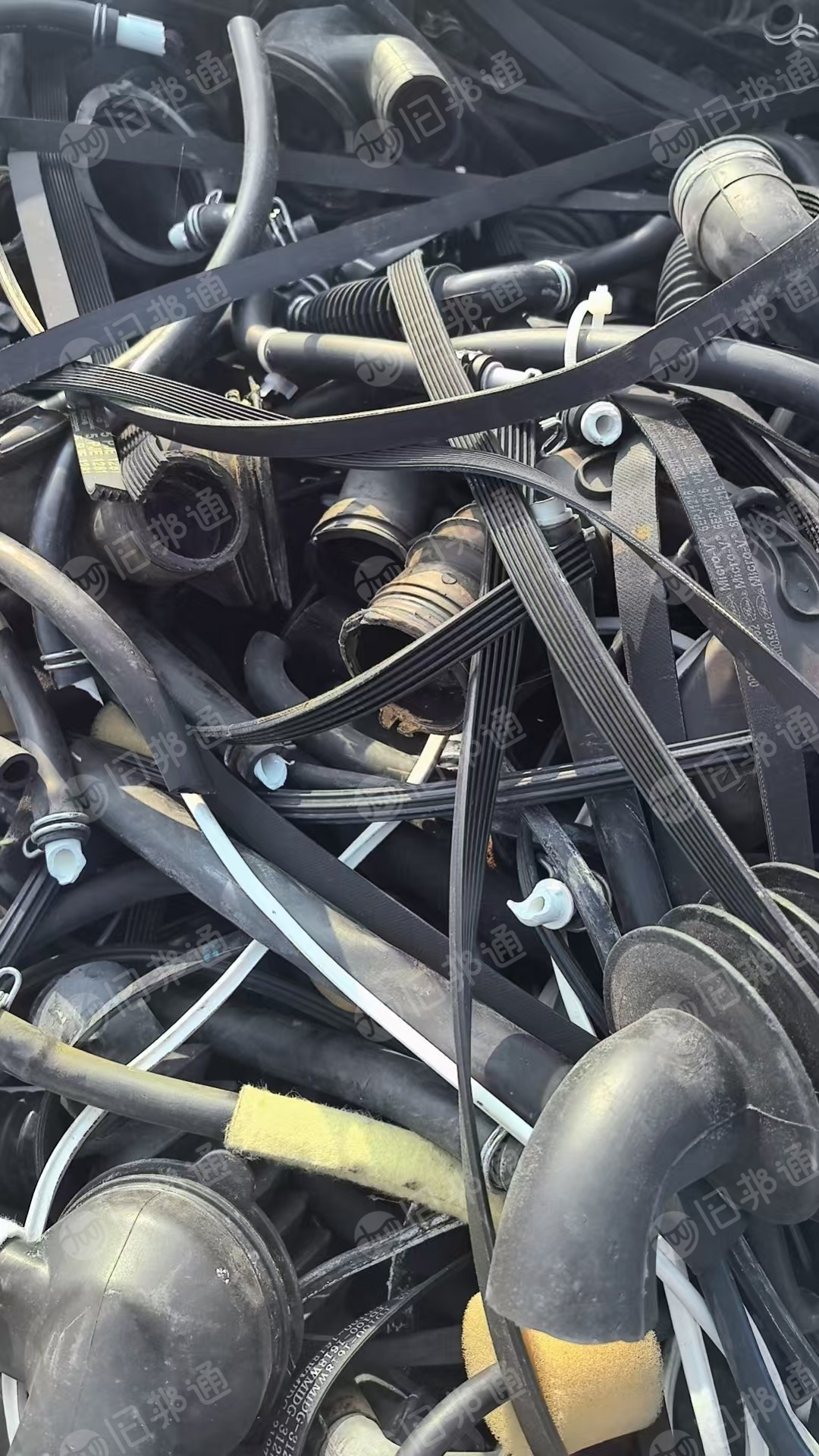 长期出售汽车拆解下来的橡胶管，橡胶皮带