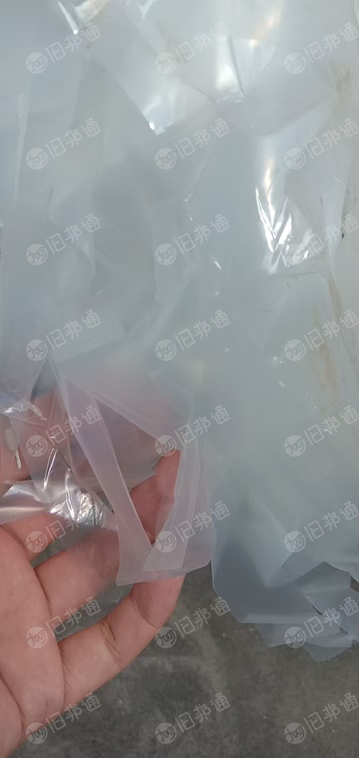 出售pet复合pe薄膜，每个月40吨，厚度5.2丝，适合拔管，压板等