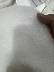 长期出售床垫厂下来的丝棉边角料，干净丝棉，现货有2吨多，货在浙江嘉兴