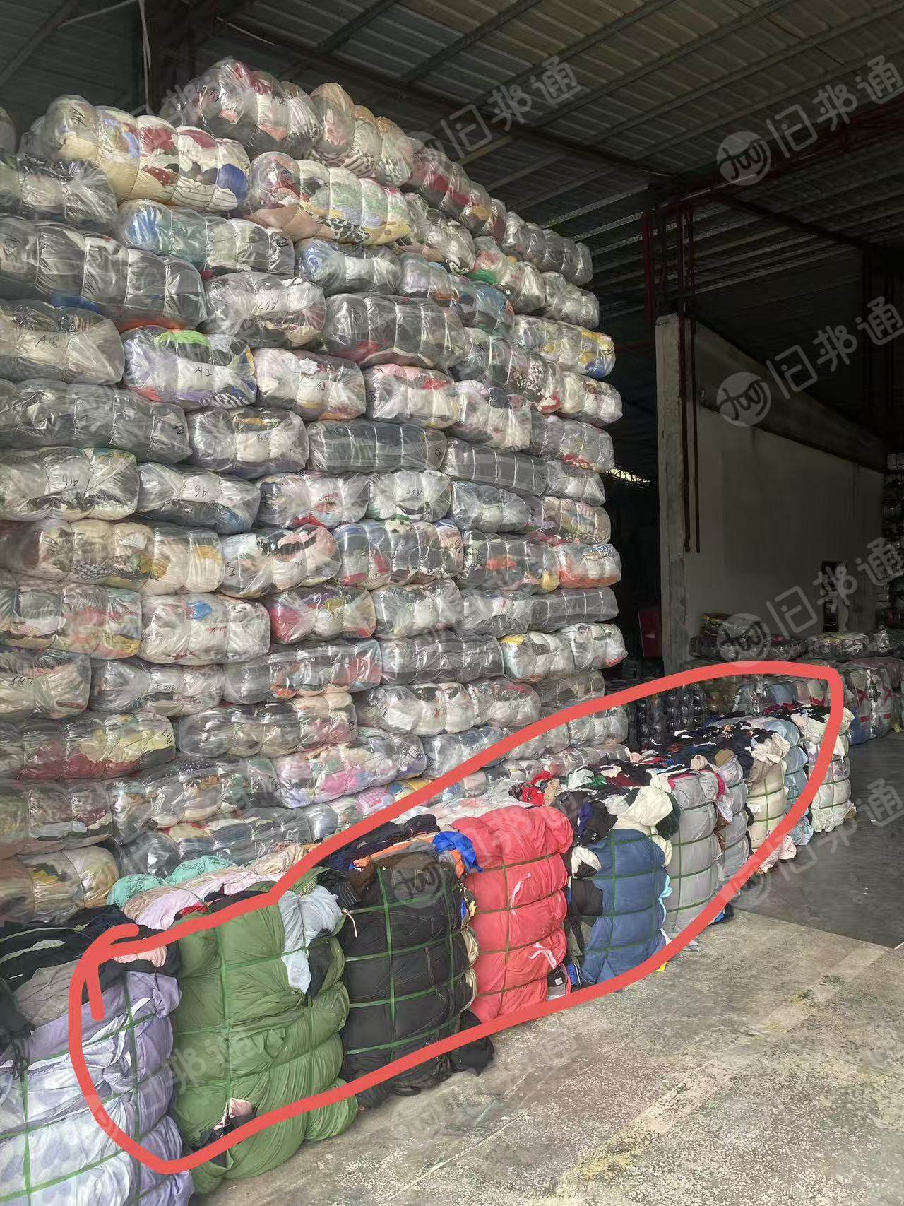 旧衣服出口厂长期出售旧衣服黑料，下脚料，燃烧料，月供30-50吨，货在广东惠州
