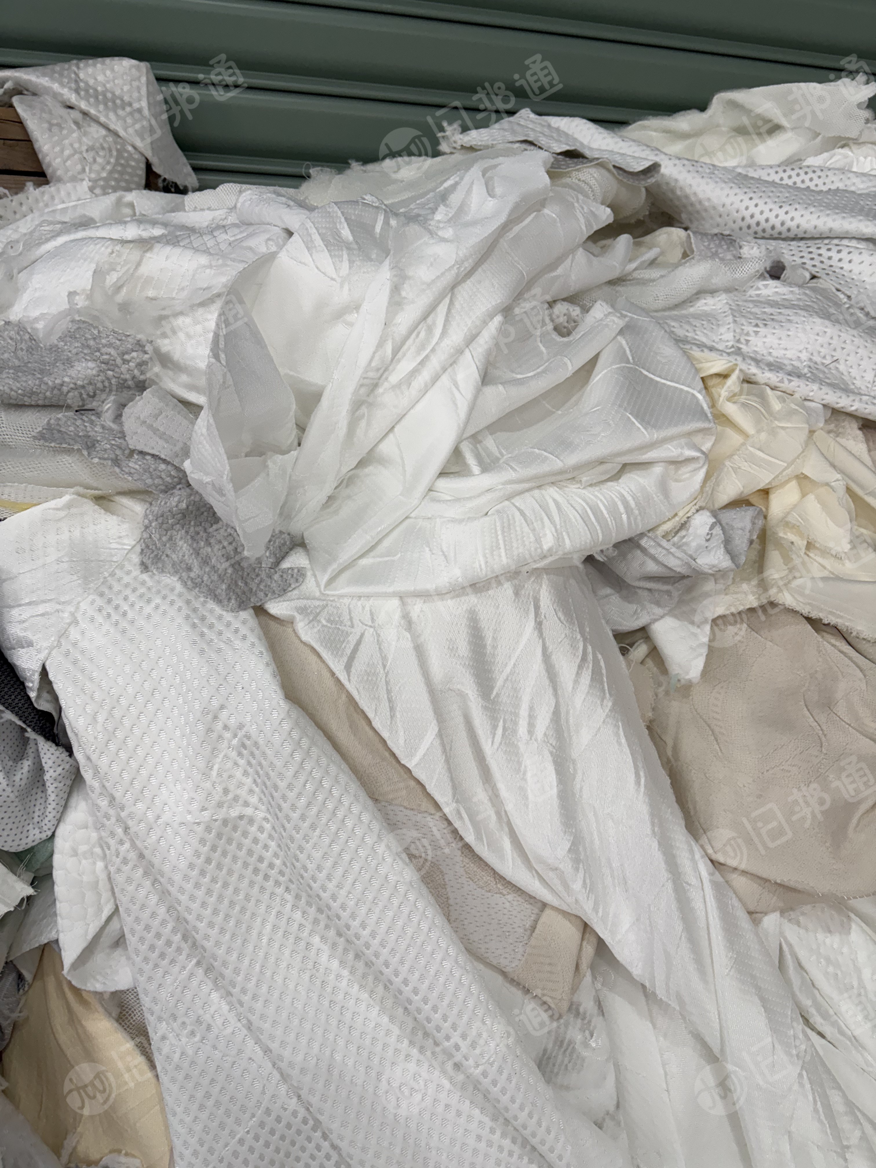 长期出售床垫厂边角料,空心丝,现货有10吨左右,货在浙江嘉兴