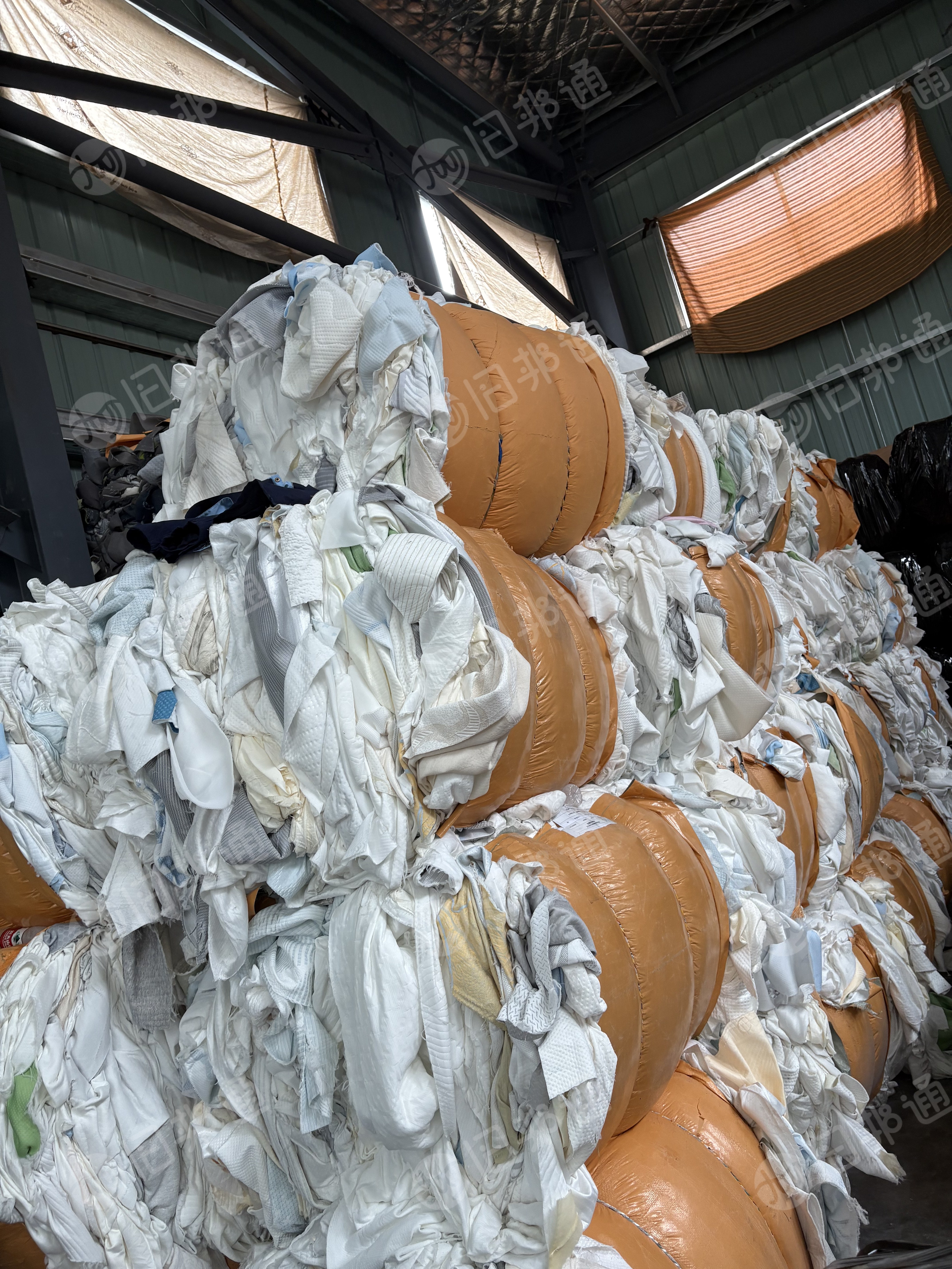 长期出售床垫厂边角料，空心丝，现货有10吨左右，货在浙江嘉兴