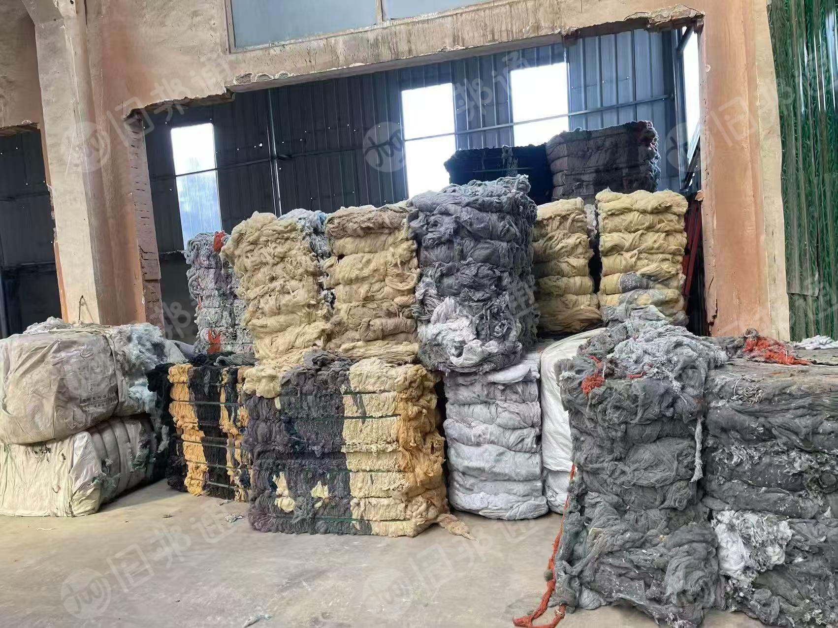 长期出售纺织厂下来的涤纶人棉混纺风箱花，粗纱头，回丝等，都混在一起，现货只有3吨多
