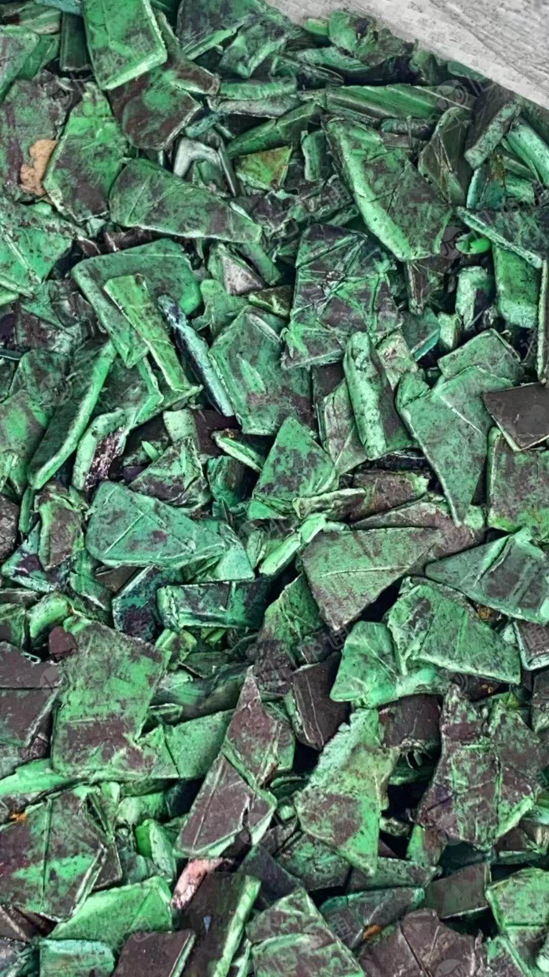 出售黑色桶盖破碎料，PP破碎料，也有HDPE破碎料，干粉未清洗，现货有60吨，货在浙江台州