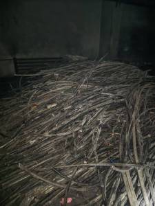 出售低压电缆，带铜线的