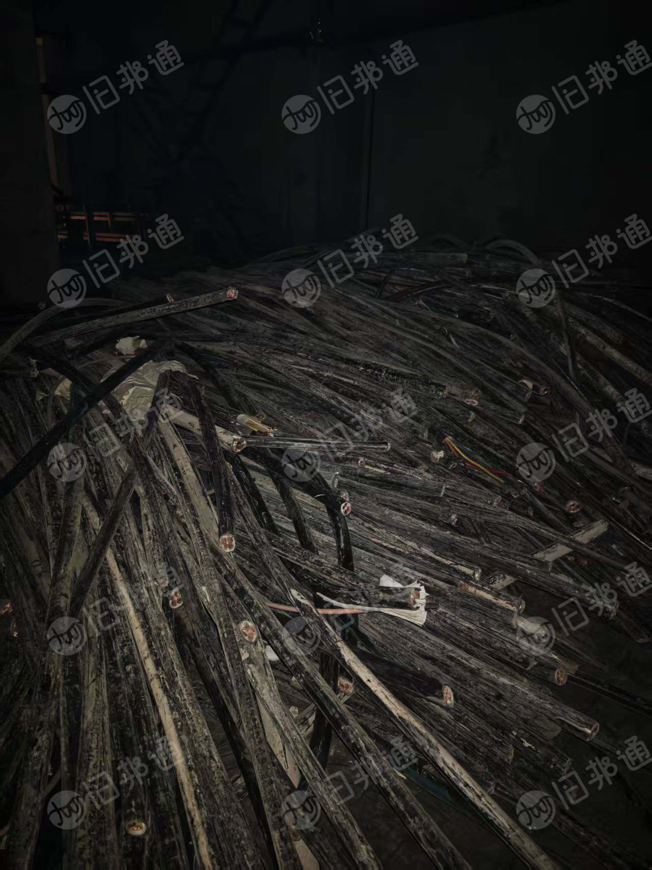 出售低压电缆，带铜线的