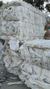 出售废旧吨包，白色和杂色两种，现货一挂车