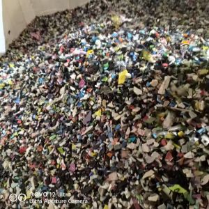 出售日杂盐漂黑花PP破碎料