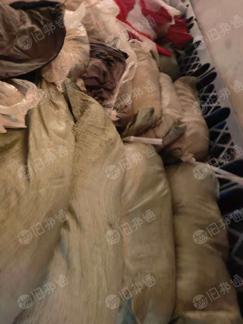 长期出售美国货尾单，小卷布，大块布，只要是纯涤跟混纺为主，纯棉的少，现货30吨