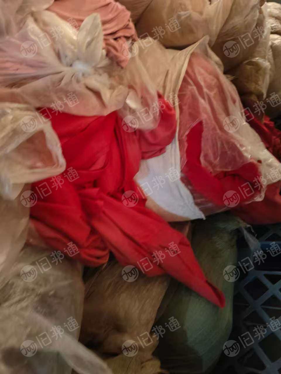 长期出售美国货尾单，小卷布，大块布，只要是纯涤跟混纺为主，纯棉的少，现货30吨