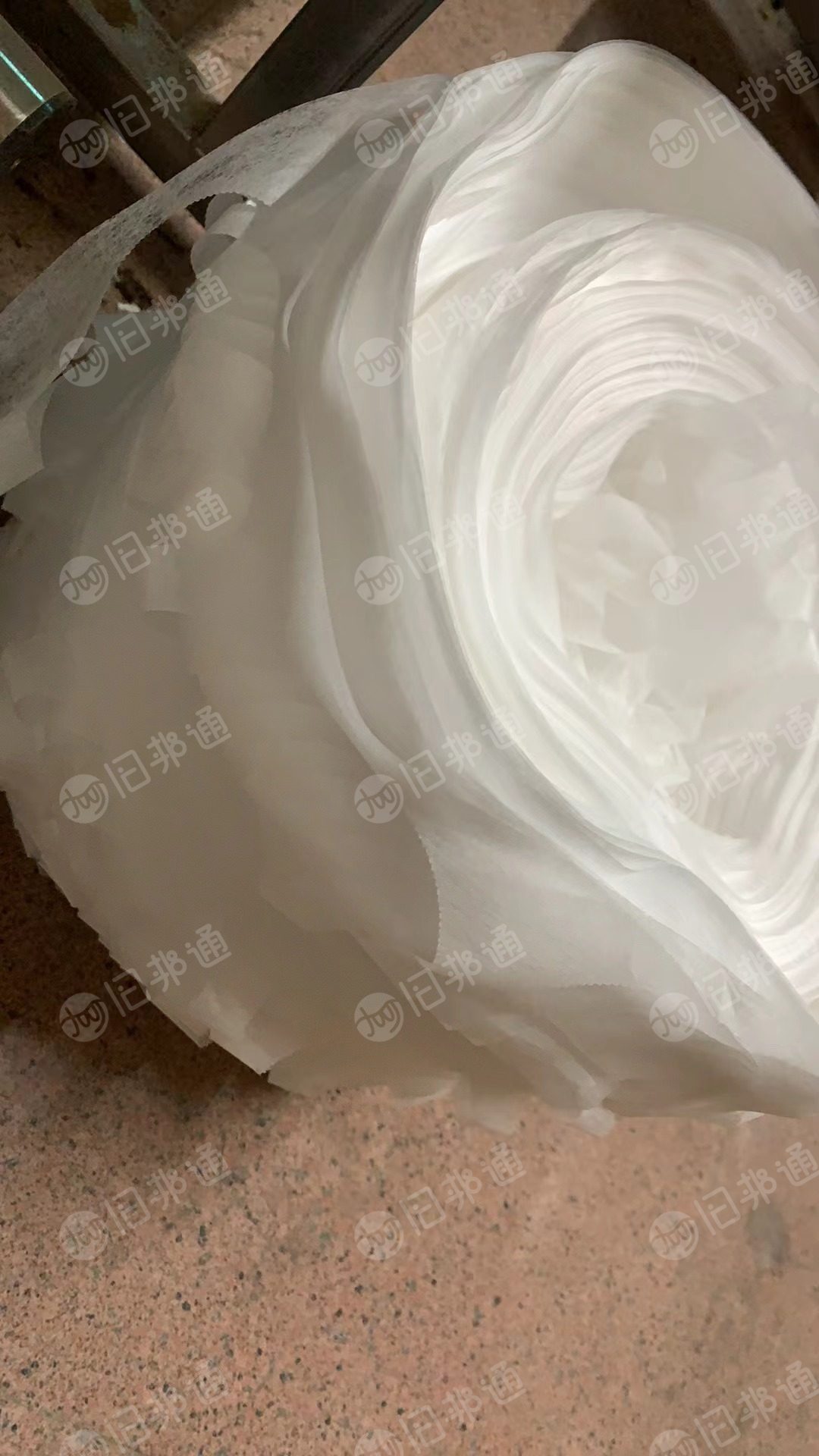 长期出售热风棉无纺布边角料，PET材质，做隐茶杯下来的，货在福建漳州