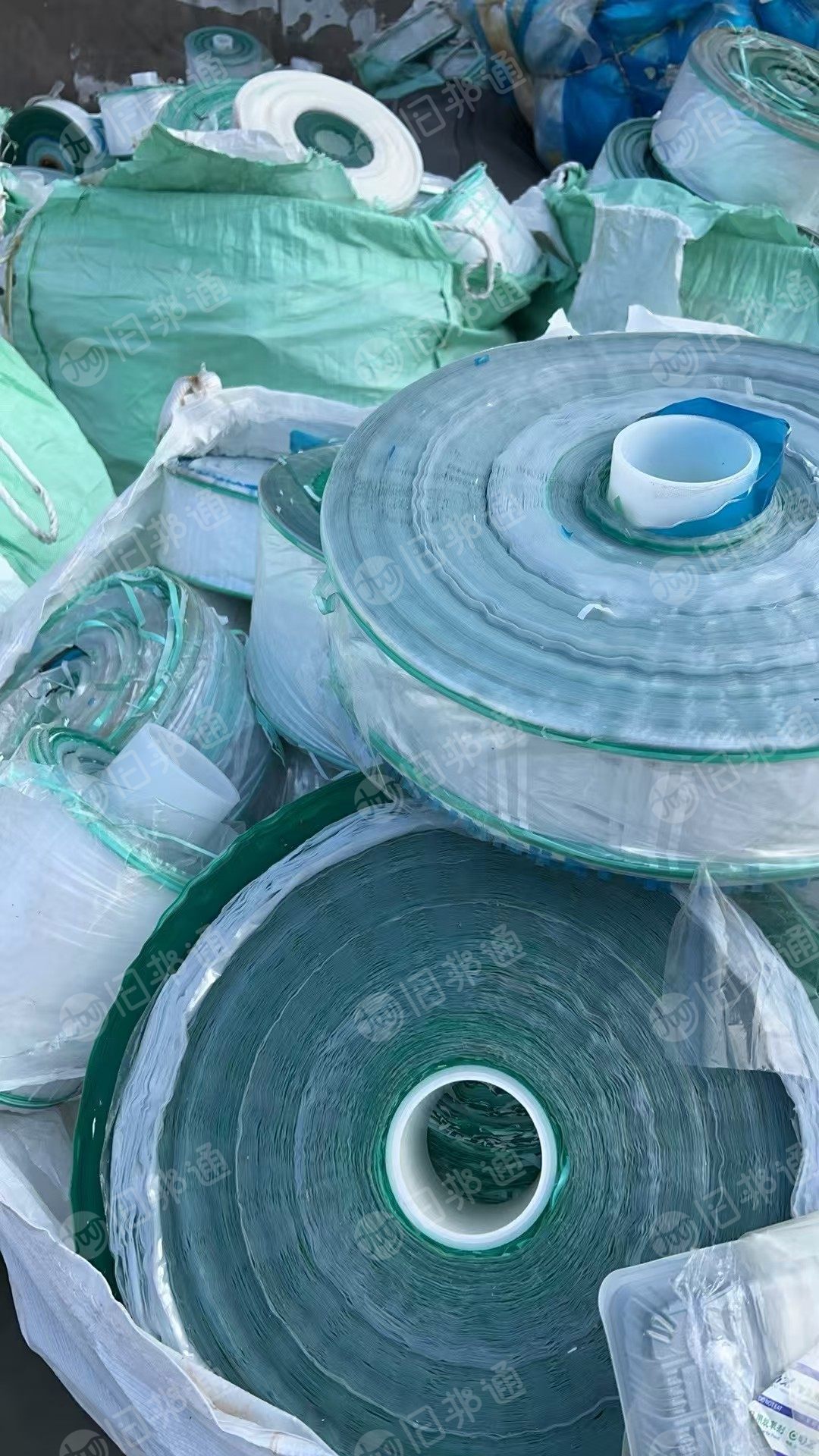 长期出售pet复合pe卷膜，现货10多吨