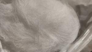 长期大量出售涤纶开刀丝，涤纶废丝，也有涤纶加捻丝，有分开，货在浙江绍兴