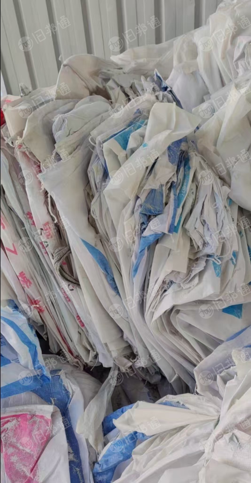 长期出售白色废旧编织袋废料，水洗造粒，出6成，现货10吨左右