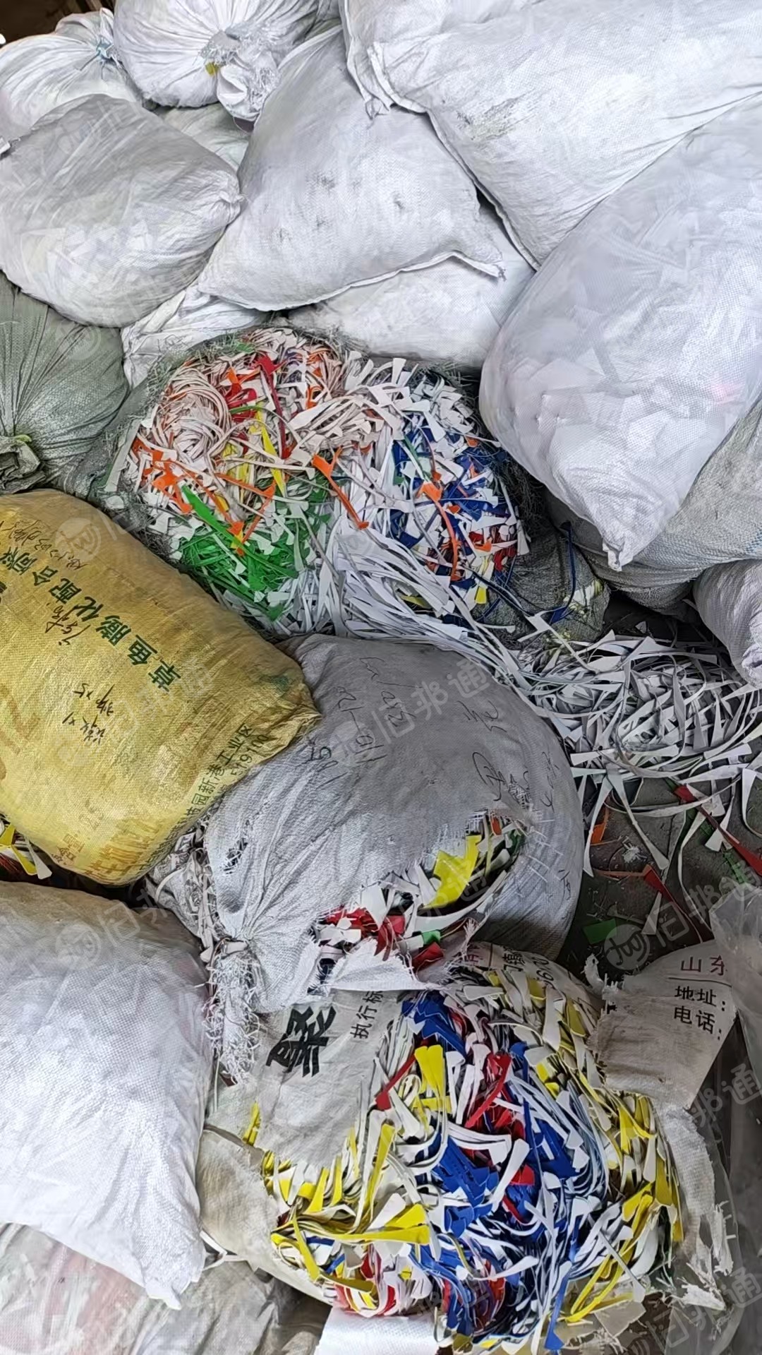 长期出售pvc足球革边角料，现货10多吨