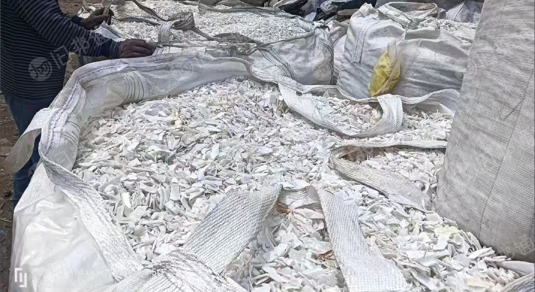 出售PP电瓶车坐垫破碎料，可直接上机，白丙破碎料