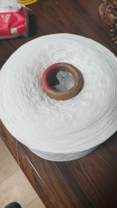 出售气流纺10支微涤棉纱，涤棉棉纱，库存棉纱，现货28吨，货在河北保定