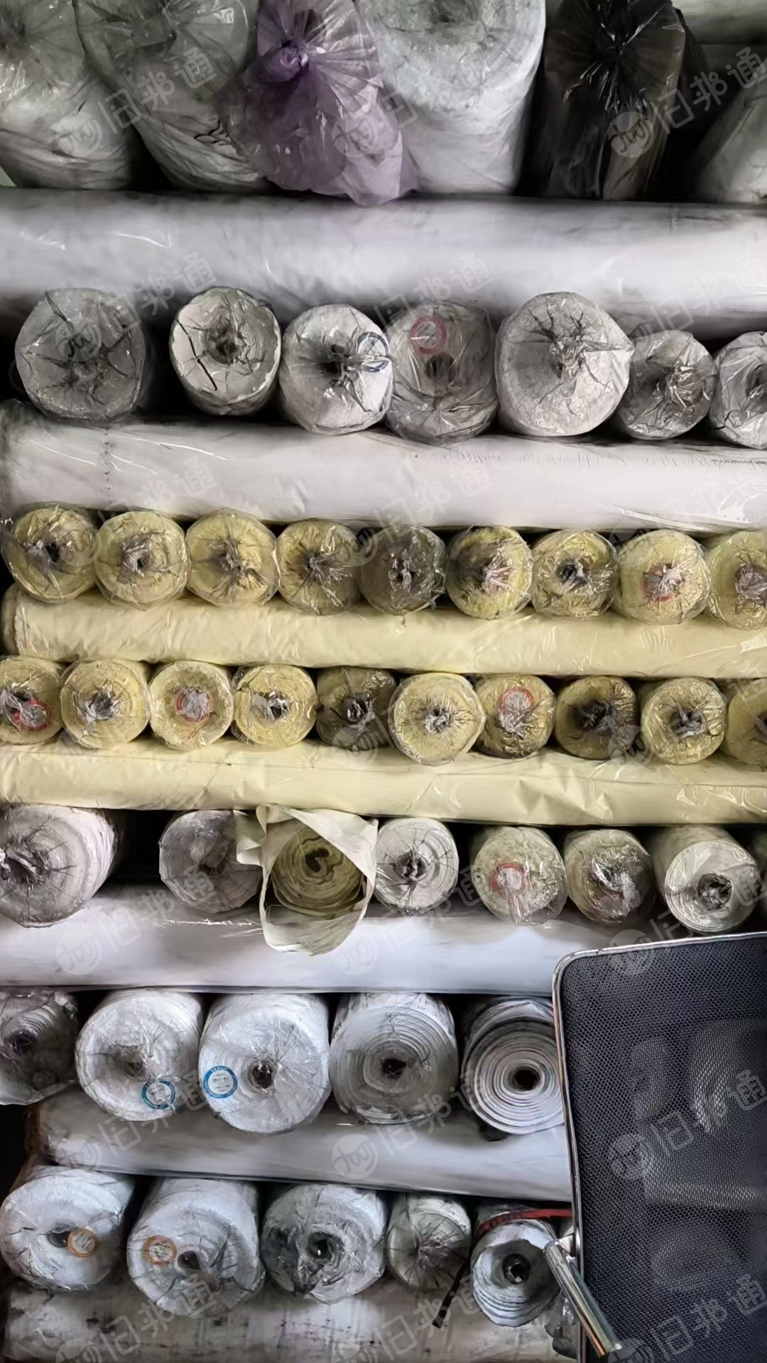 处理一批库存仿真花布库存春亚纺库存色丁布，门幅1米55-1米65，克重不一，统货出，现货7万码