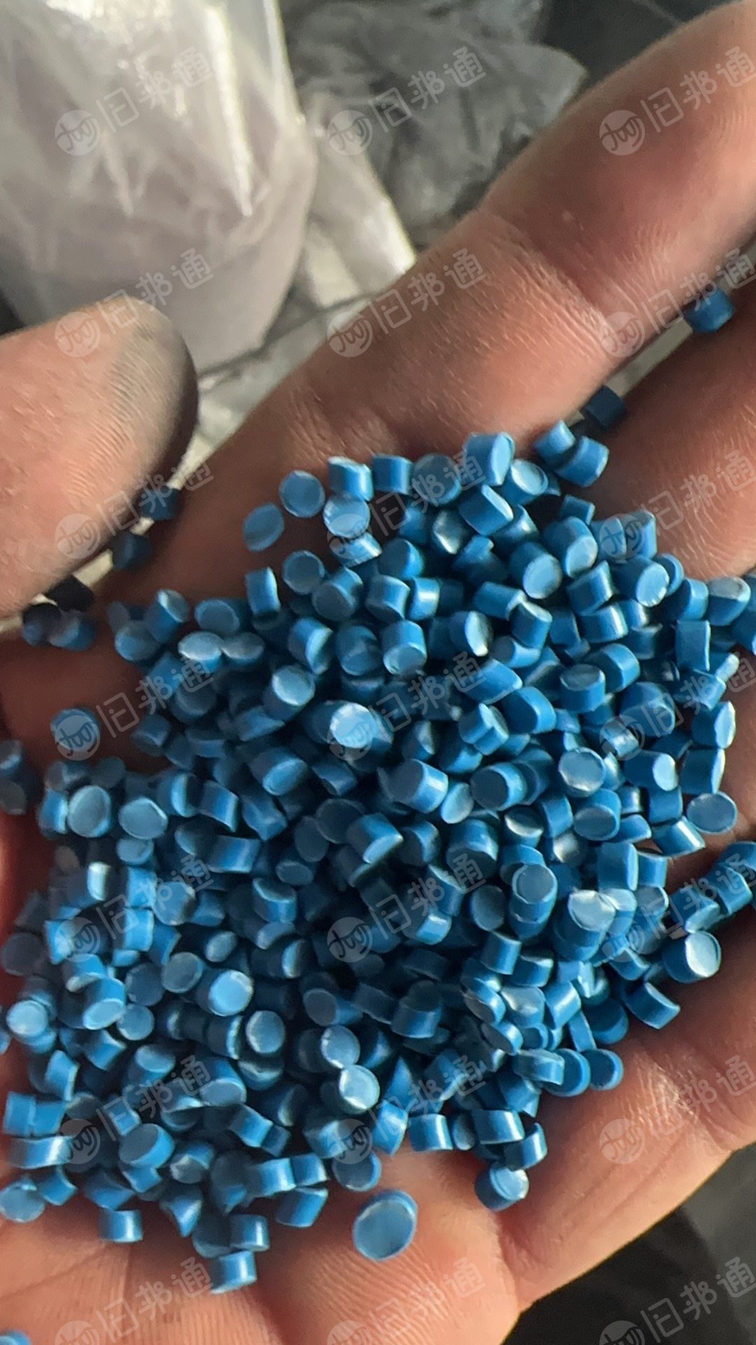 出售软质PVC颗粒，可用于挤出。注塑。吹膜。压板