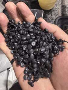 出售软质PVC电线皮颗粒，可做电线电缆，注塑，皮革等