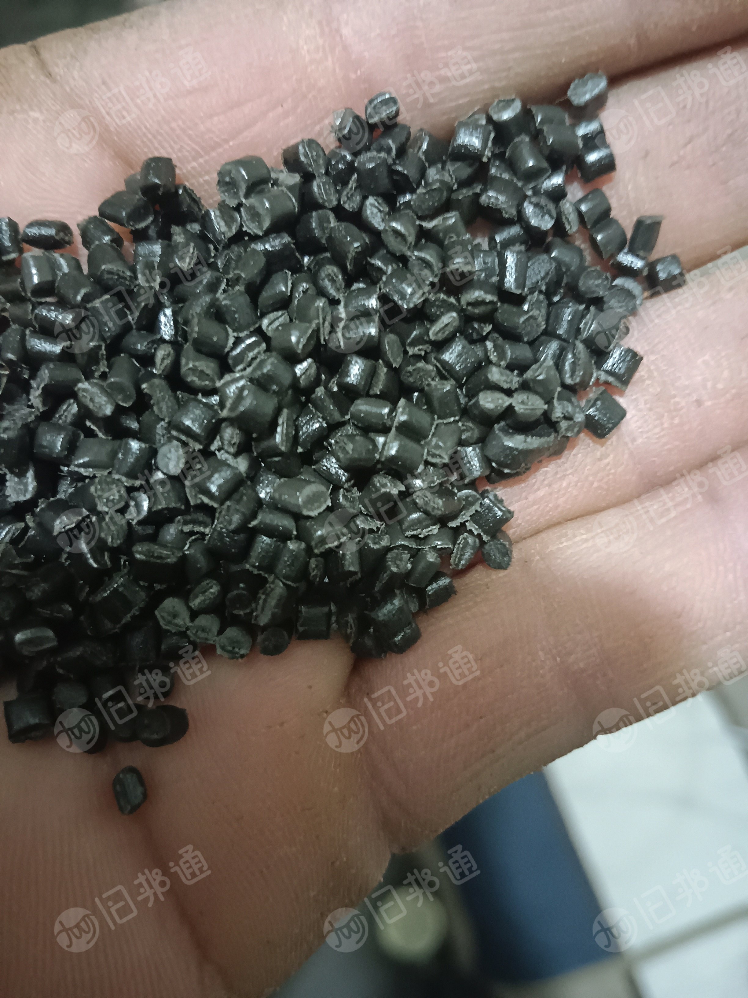 出售pe颗粒，杂膜颗粒，大棚颗粒，二白颗粒