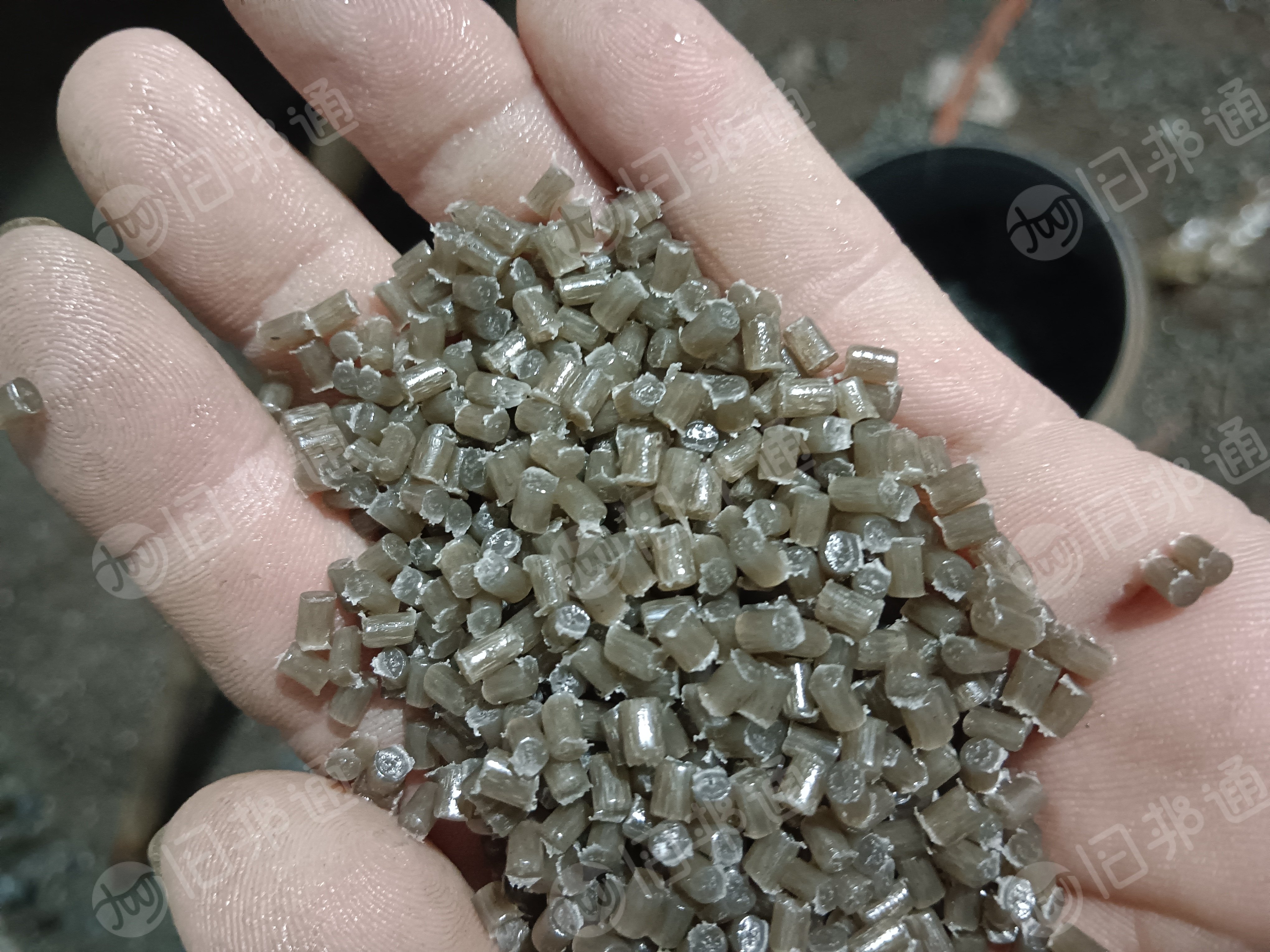 出售pe颗粒，杂膜颗粒，大棚颗粒，二白颗粒