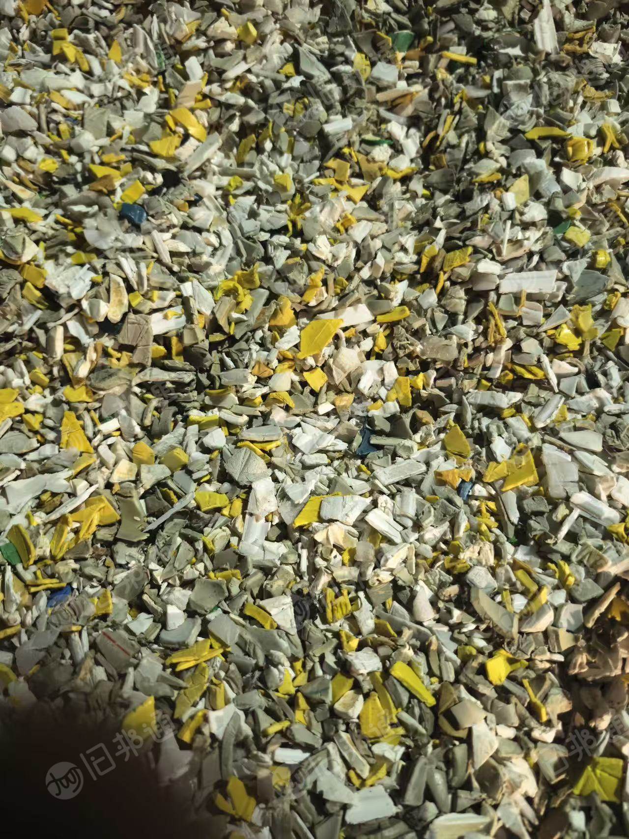 出售PPR管破碎料，现货一挂车，每个月100多吨