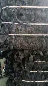 长期出售pet复合pe的汽车内饰料，涤纶汽车内饰，现货有9.6米一车