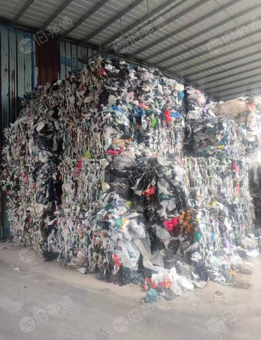 长期出售pe快递袋胶纸，已分拣干净，现货12吨左右