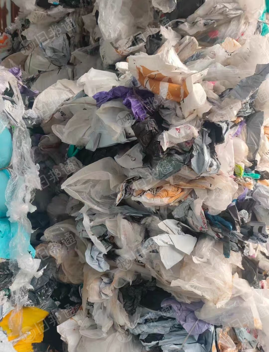 长期出售pe快递袋胶纸，已分拣干净，现货12吨左右