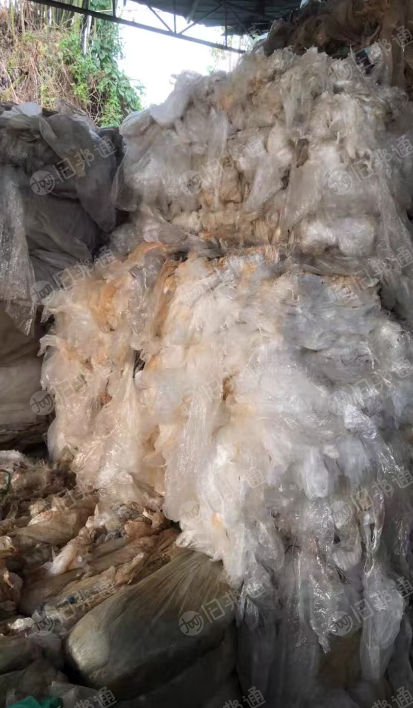 长期出售三级胶纸，二级胶纸，蓝膜，水洗料，现货10多吨