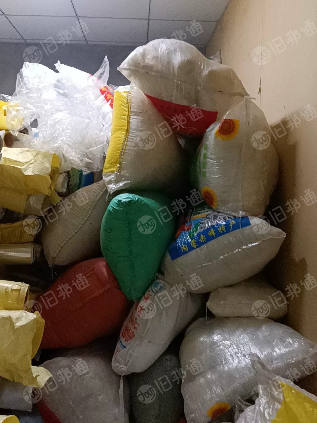 长期出售广告公司下来的pet滑膜，全部都是白色透明的