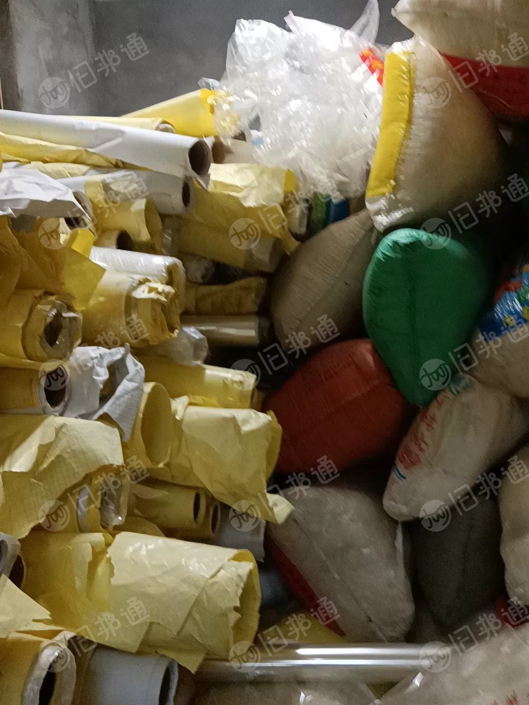 长期出售广告公司下来的pet滑膜，全部都是白色透明的