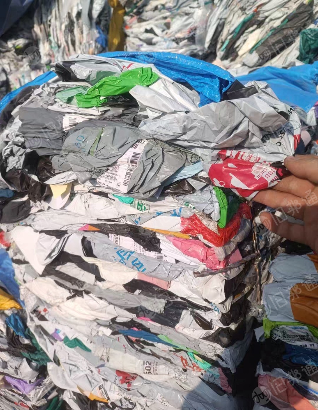长期出售电商工厂下来的干造快递袋废料，已挑拣压包，可直接上机