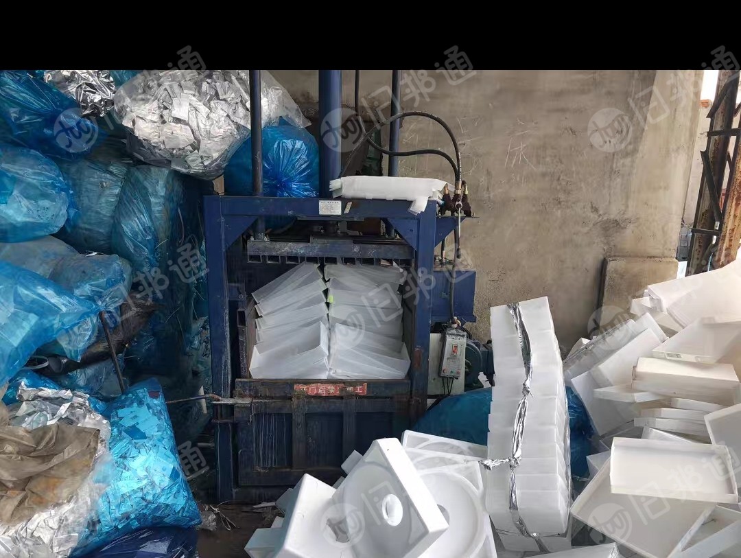 长期出售pp中空板废料，小百合，干净有压块