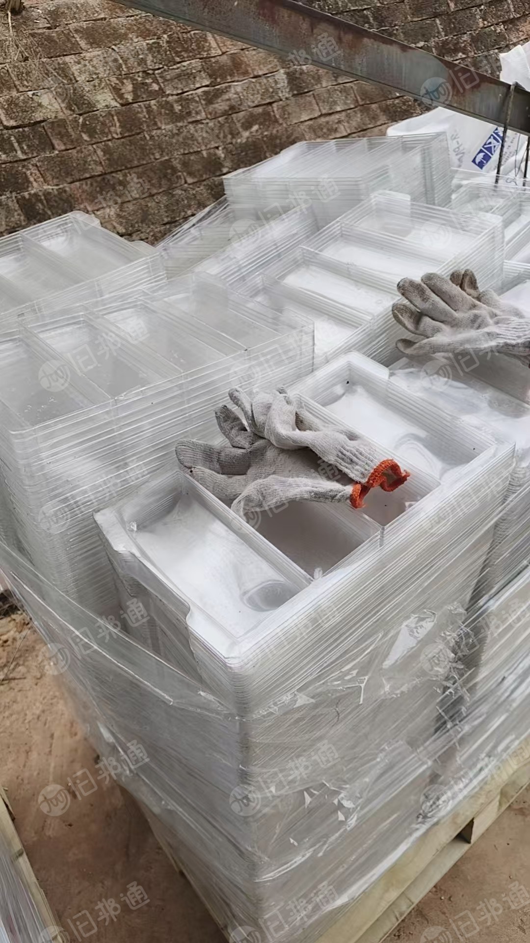 出售PET吸塑盒毛料，黑色透明色透都有，现货16吨，年供700吨