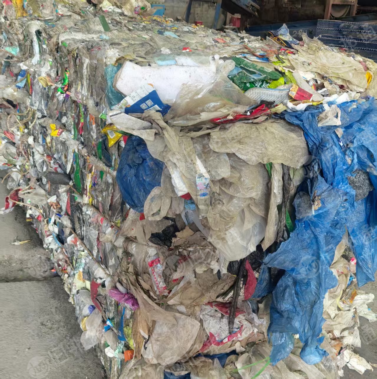 出售杂膜炼油料，现货30吨