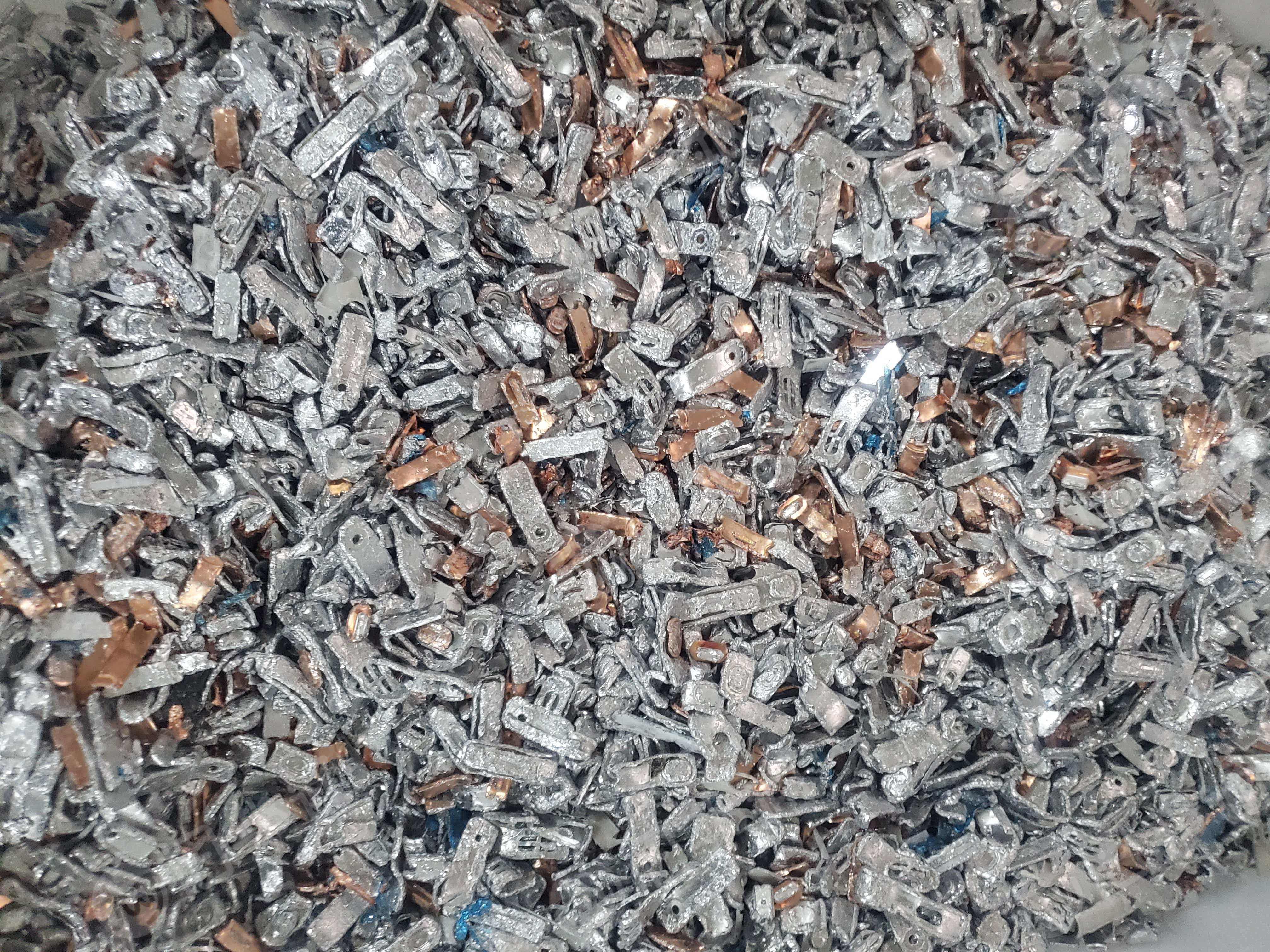 出售铜铝混合料，现货17吨左右，铜40铝60含量，每月50吨