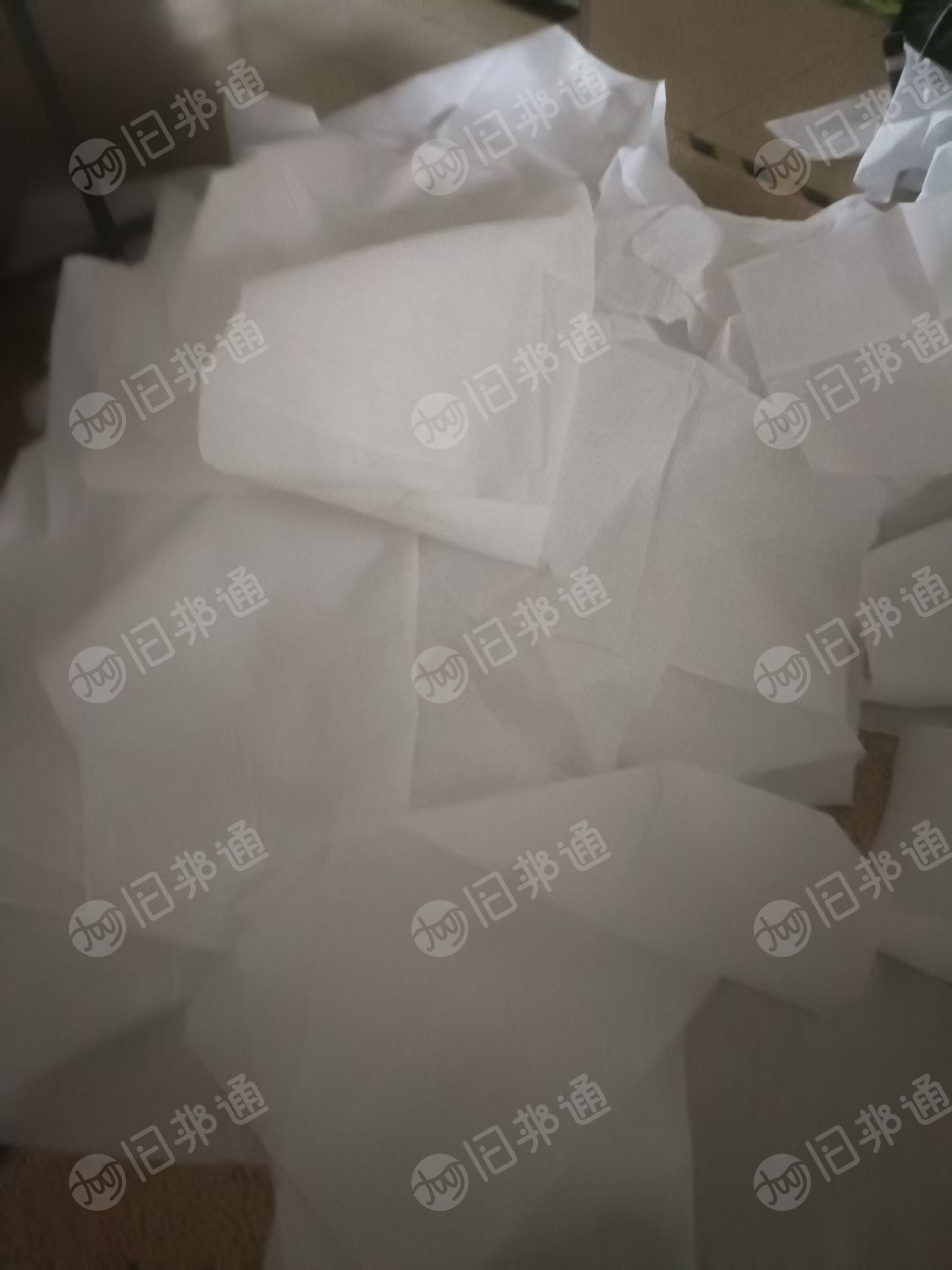 长期出售做衣柜下来的含钙粉的，pp无纺布边角料，210D牛津布