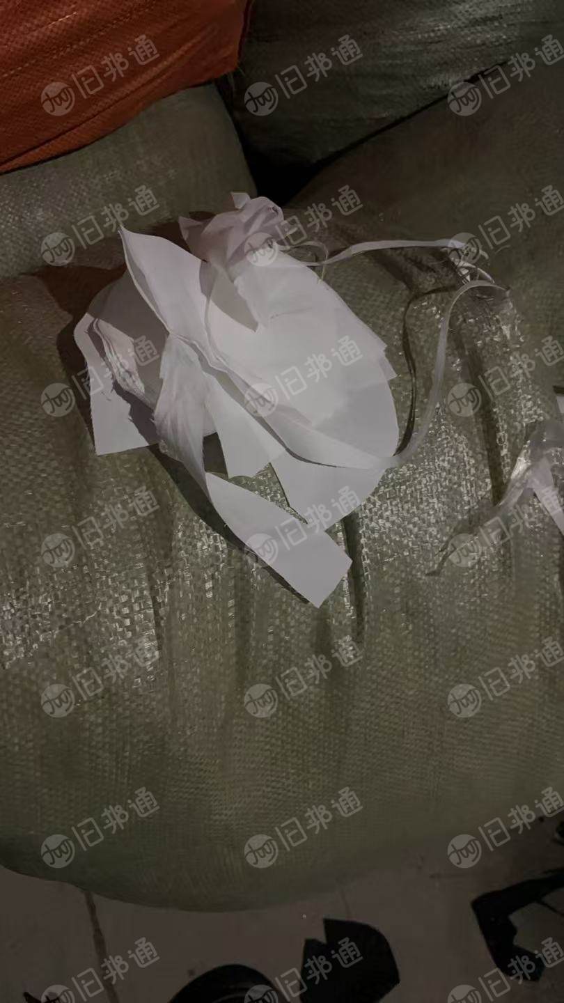 长期出售口袋布边角料，涤纶废布，白色开花料，现货有几十吨，货在湖南株洲