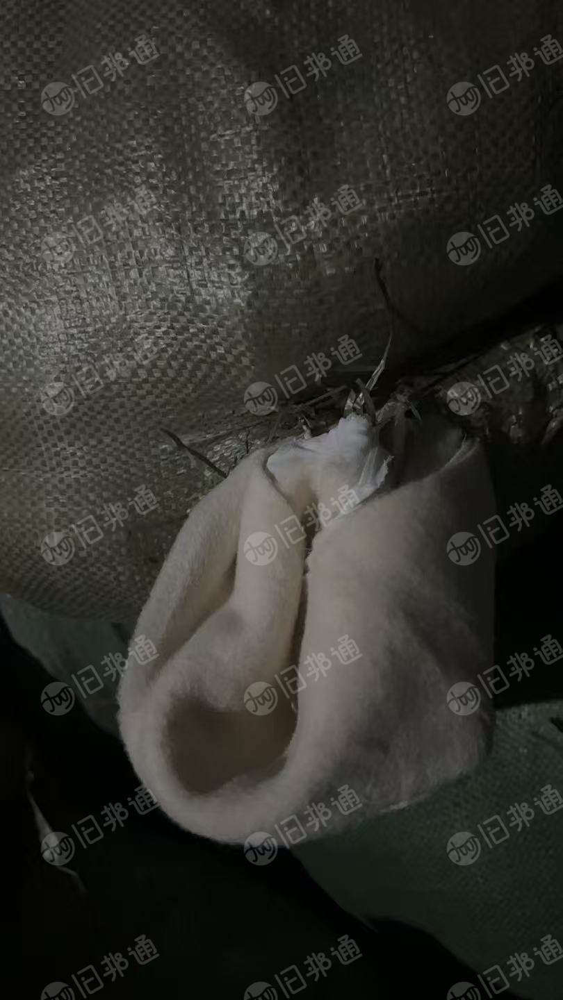 长期出售口袋布边角料，涤纶废布，白色开花料，现货有几十吨，货在湖南株洲