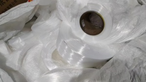 长期出售锦纶废丝，尼龙废丝，有光半光单六双六都有，一百多吨，货在山东烟台