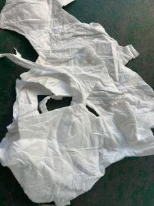 长期出售白色吸音棉边角料，隔音棉边角料，PET复合PP材质，月供6吨左右，货在广东惠阳