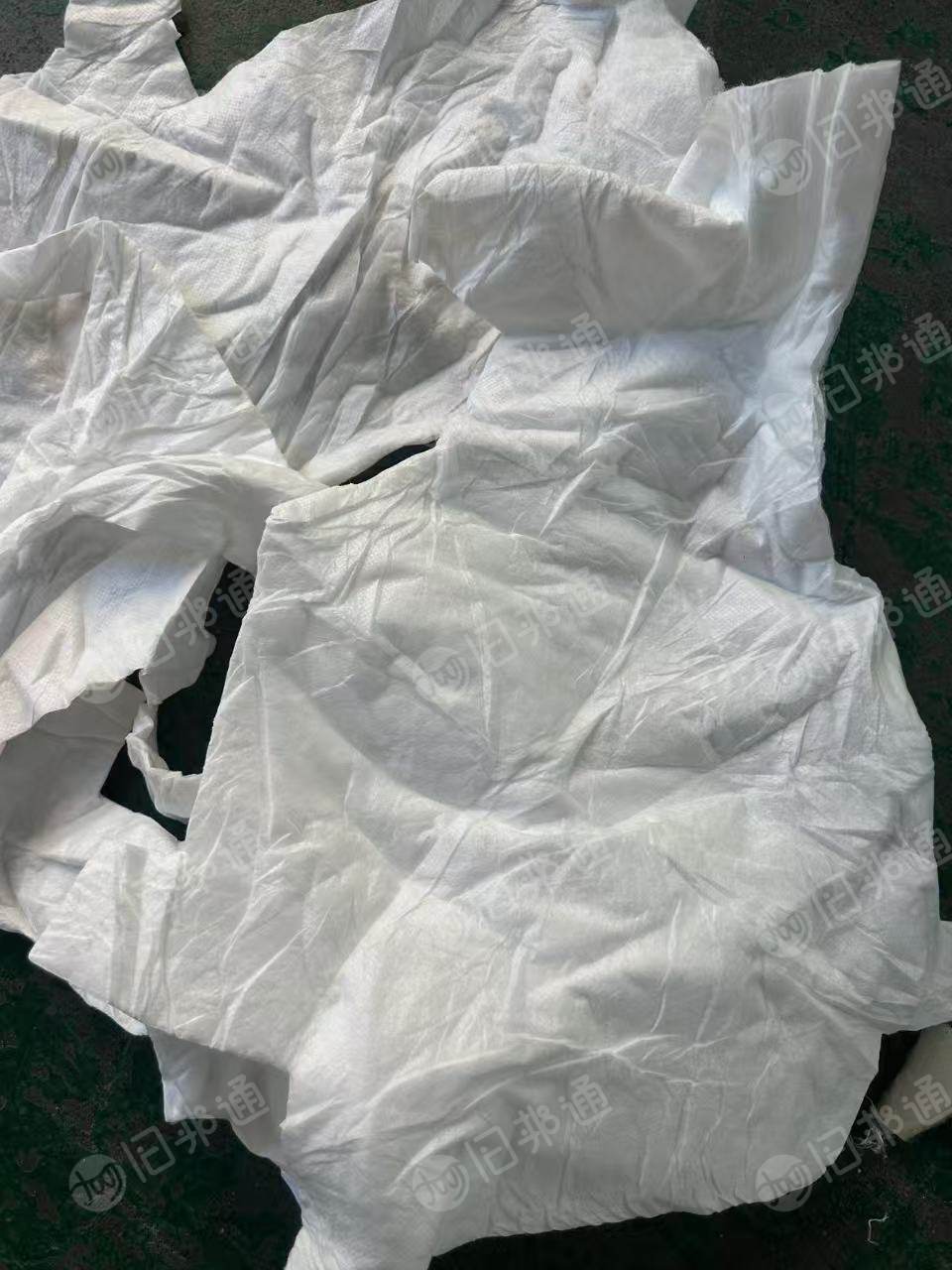 长期出售白色吸音棉边角料，隔音棉边角料，PET复合PP材质，月供6吨左右，货在广东惠阳