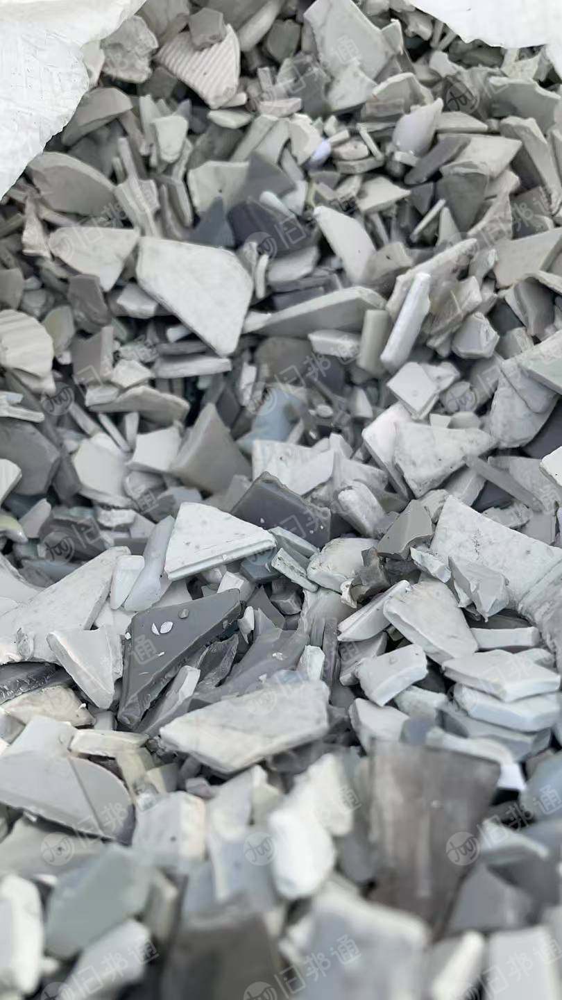 长期出PC灯罩和灯芯破碎料，一个月百八十吨