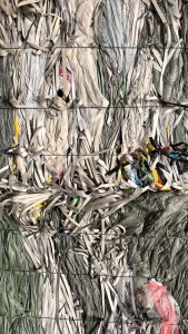 出售杂色打包带毛料，现货25吨