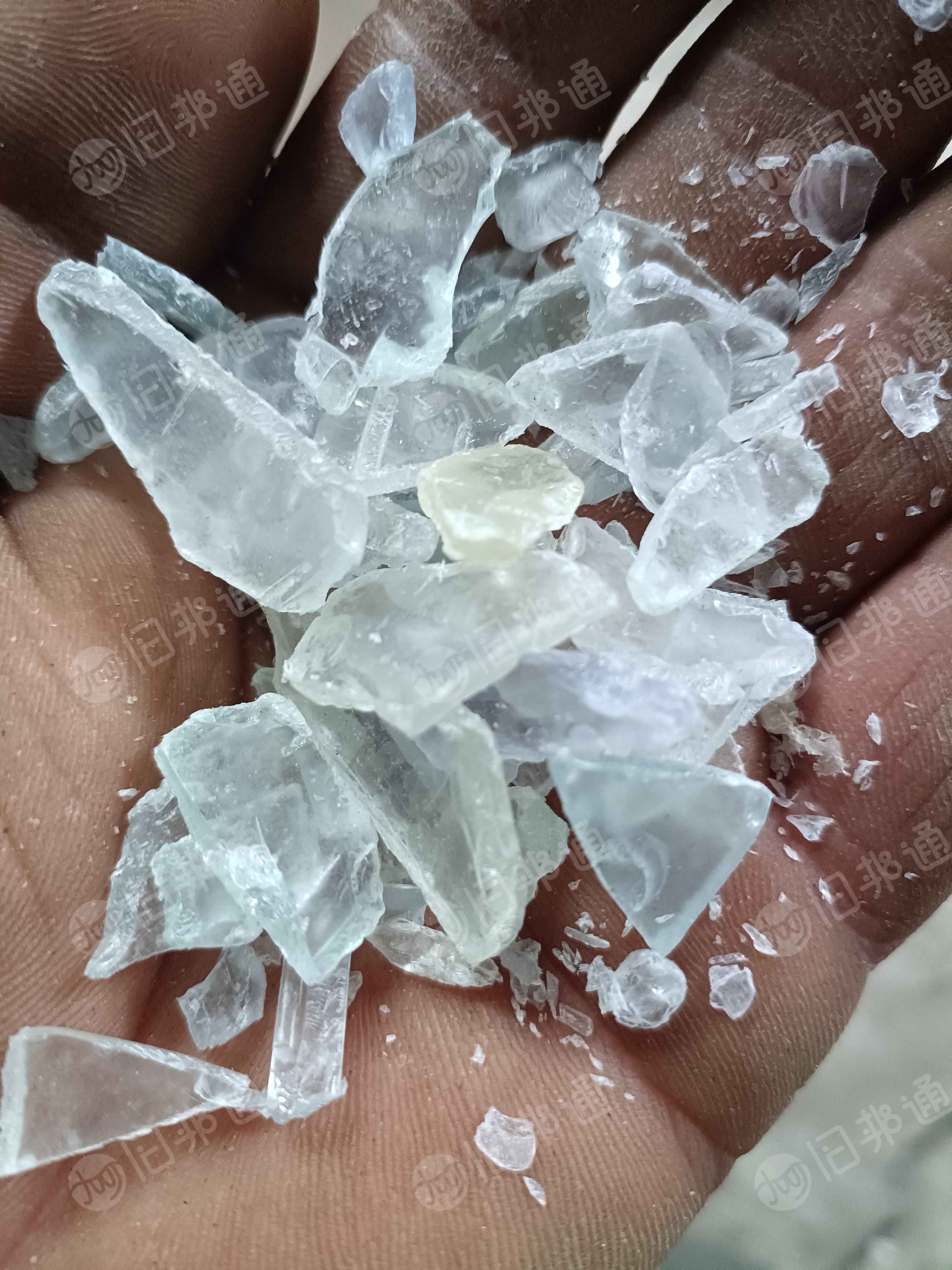 出售GPPS冰箱抽屉破碎料，透苯破碎料