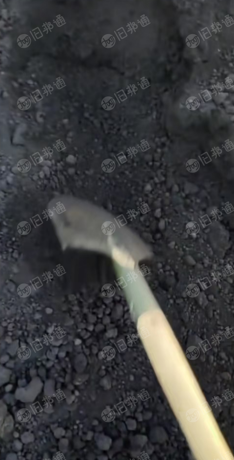 出售高炉灰，干样锌含17左右，热量1200氯不到1个，铁30多，月供几百吨