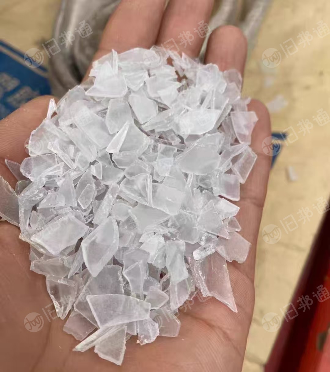 长期出售透明pet瓶胚破碎料，干净无杂质，适合注塑，压板，喷丝都可以
