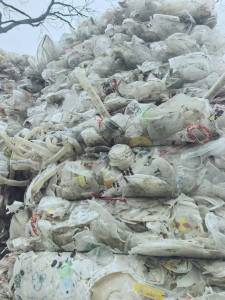 长期出售餐盒压块，带百分之10的奶茶杯，现货一挂车